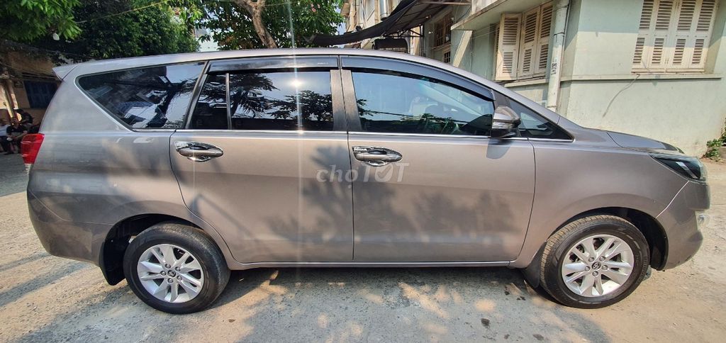 Toyota Innova E đk t12/2018